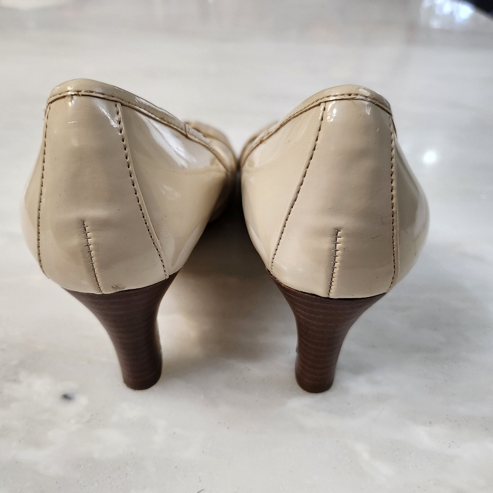 Ralph Lauren  Cream Patent Leather Shoes - Picture 9 of 10